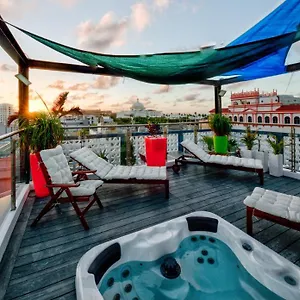 Puerto Valdes 4*, San Juan Puerto Rico